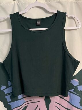 NWOT Dark Green Ribbed Cropped Tank